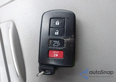 2018 Toyota Highlander Xle from USA, damaged, VIN 5TDJZRFH9JS811094